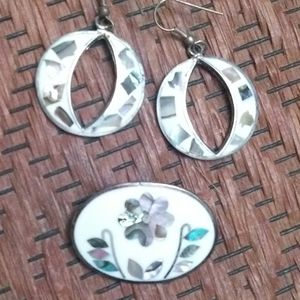 Lovely earring and brooch set